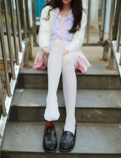 年轻的女学生2